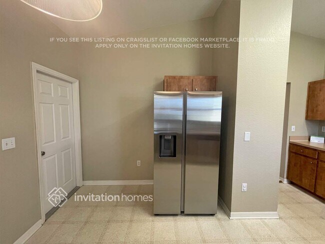 Building Photo - 8749 Pebblebrooke Way