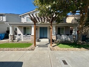 Building Photo - 343 Summerwood Dr
