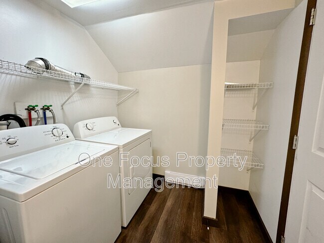 Building Photo - 115 E Bald Eagle St