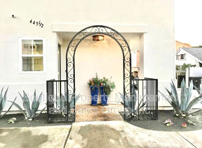 Foto del edificio - 445 1/2 Begonia Avenue