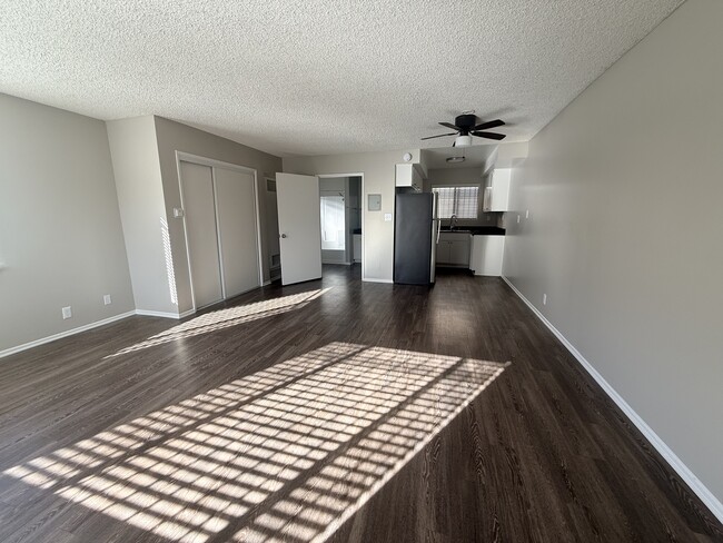 Estudio - Galleria Townhomes