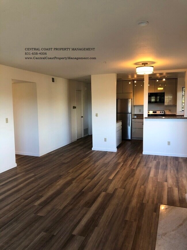 Centrally located Del Rey Oaks Condo. No pets Condo for Rent in Del