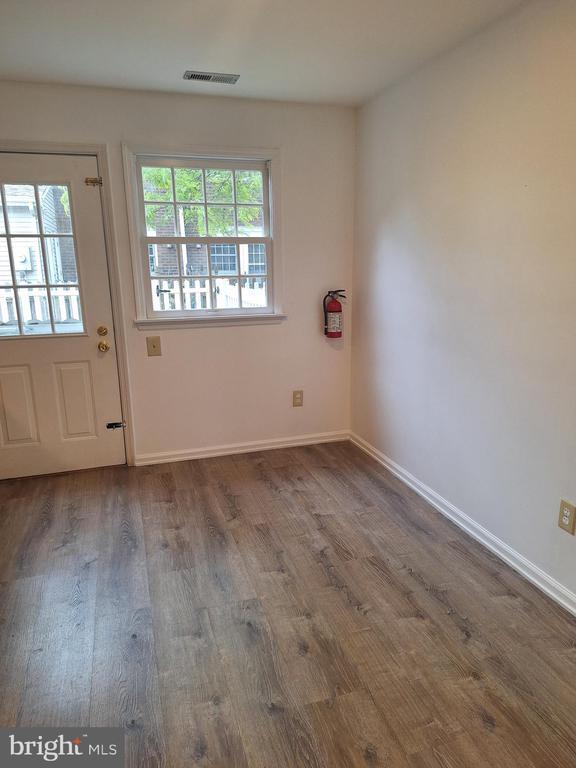 Building Photo - 205 Stevens Ct