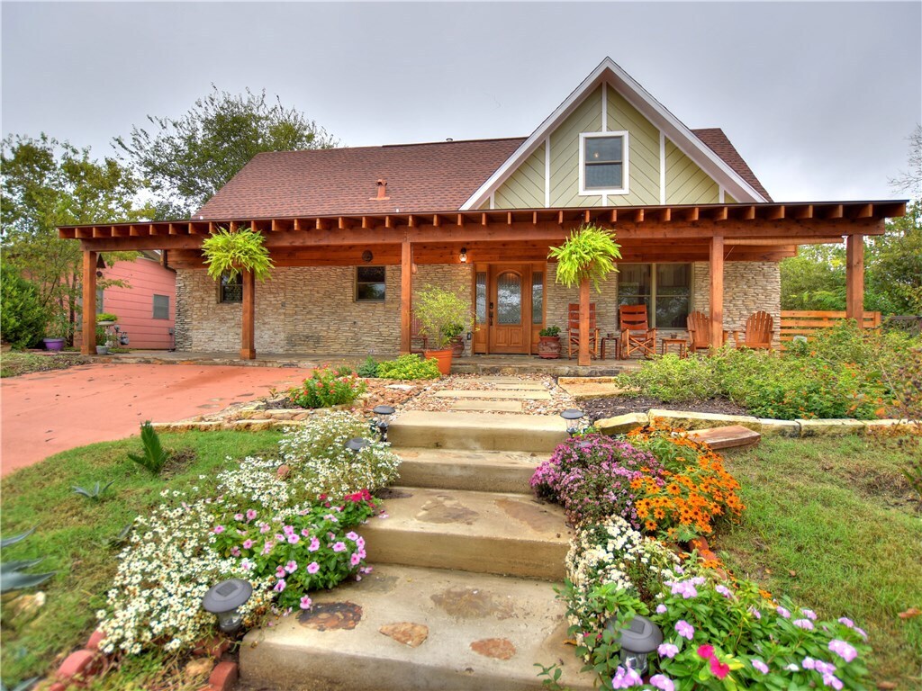 Primary Photo - 2501 East Side Dr