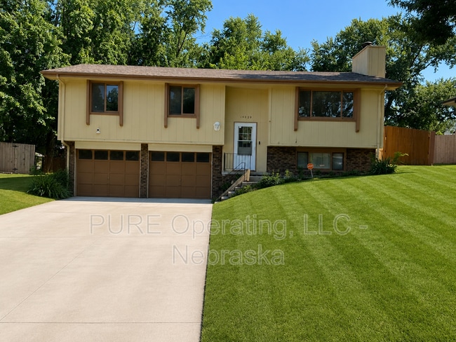 Photo - 15229 Y St House