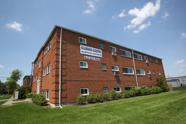 3670 Building Facing Courtright - 3656 Seabrook Ave