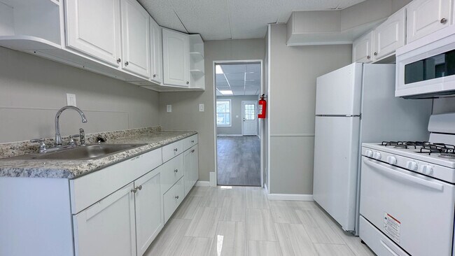 Foto del edificio - 808 E Main St