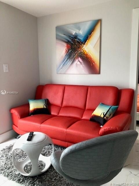 Foto principal - 2215 Roosevelt St