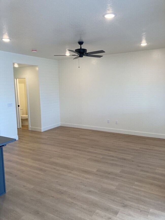 Building Photo - 3 Bed - 2.5 Bath, Newer Construction, Larg...