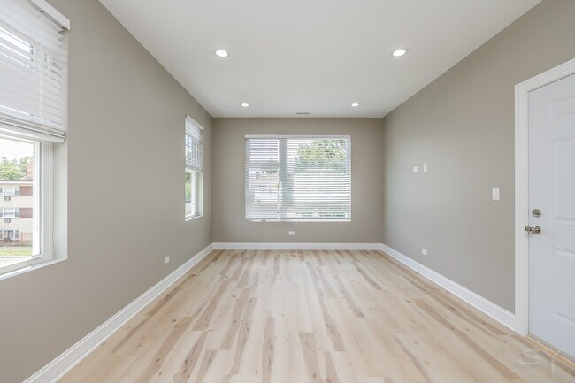 Foto del edificio - 717 N Parkside Ave