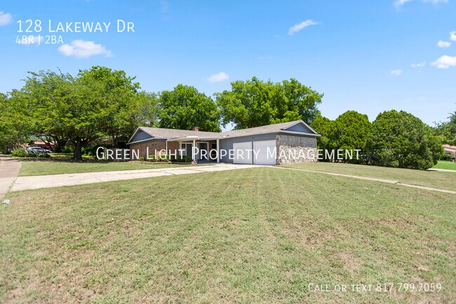 Foto del edificio - 128 Lakeway Dr