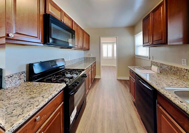 Foto del edificio - 7207 Prospect Ave