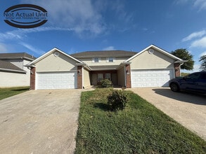 Building Photo - 1912 N Orie Dr