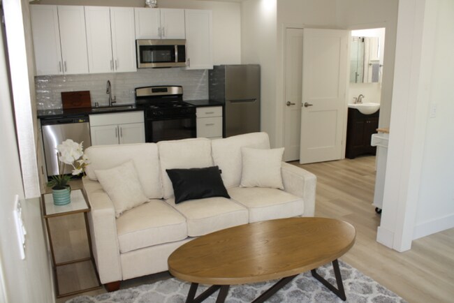 Foto del edificio - 4978 Hillridge Way