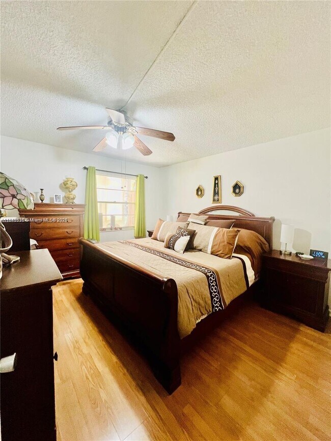 Foto del edificio - 551 SW 135th Ave