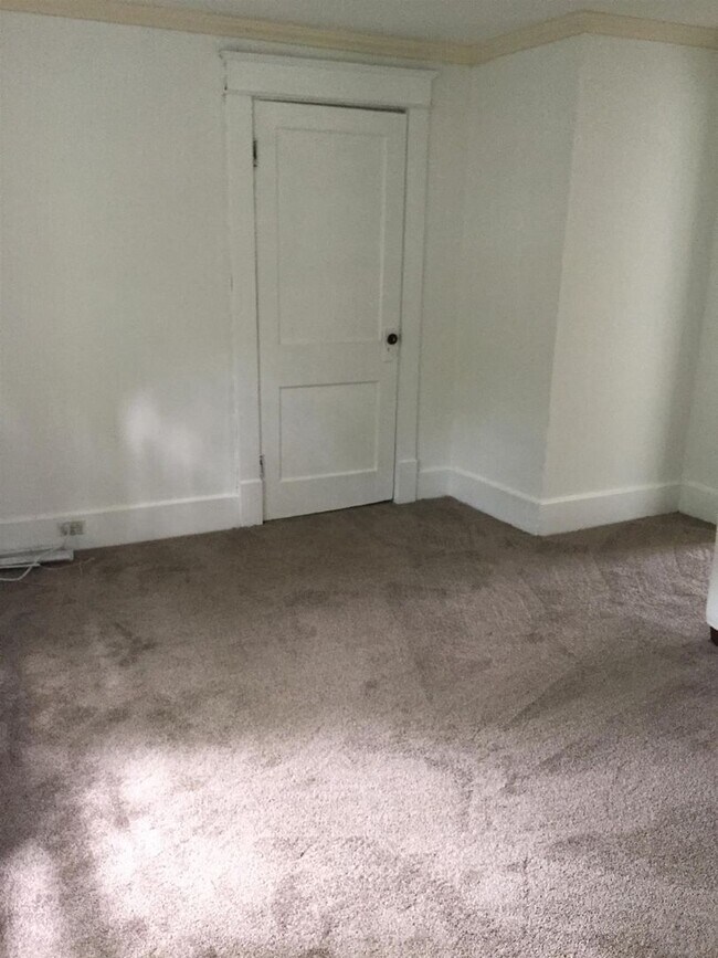 Foto del edificio - Studio Apt. for lease in the Belmont/Hillsboro area!