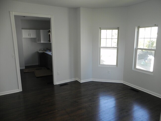 Foto del edificio - 10 Hawkins Ave