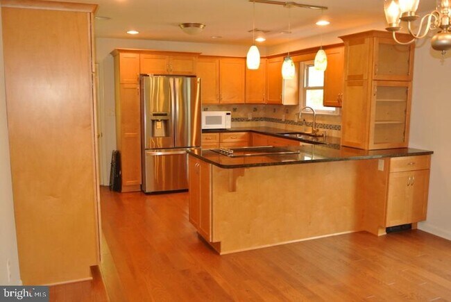 Foto del edificio - 421 Park Hills Dr