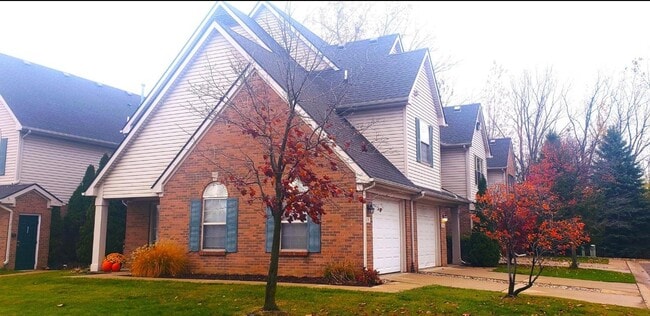 Building Photo - 7438 Lacy Dr