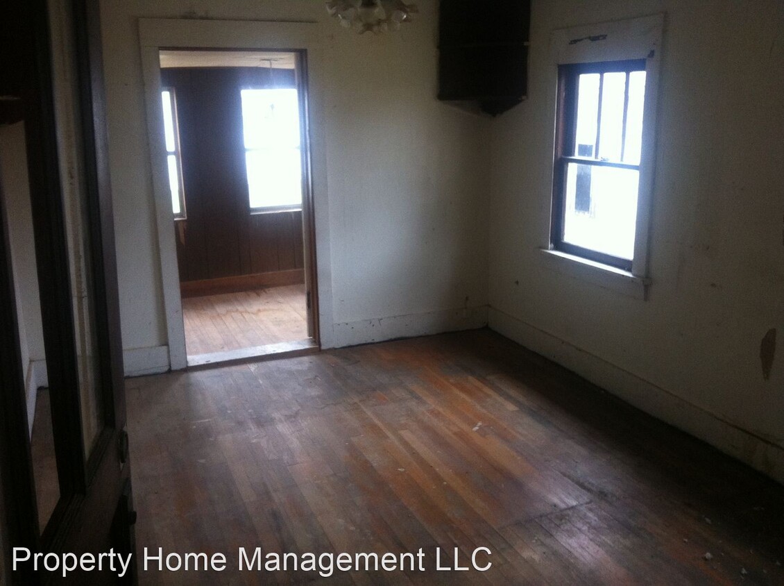 Building Photo - 2 br, 1 bath House - 601 S. Vine St.