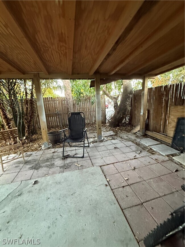 Foto del edificio - 11350 Pendleton St