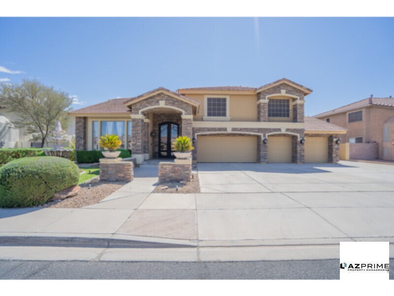 Foto principal - Magnificent 5/3.5 Litchfield Park Home - L...