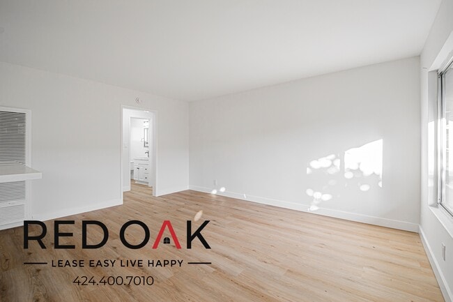 Foto del edificio - 6501 Cherry Ave