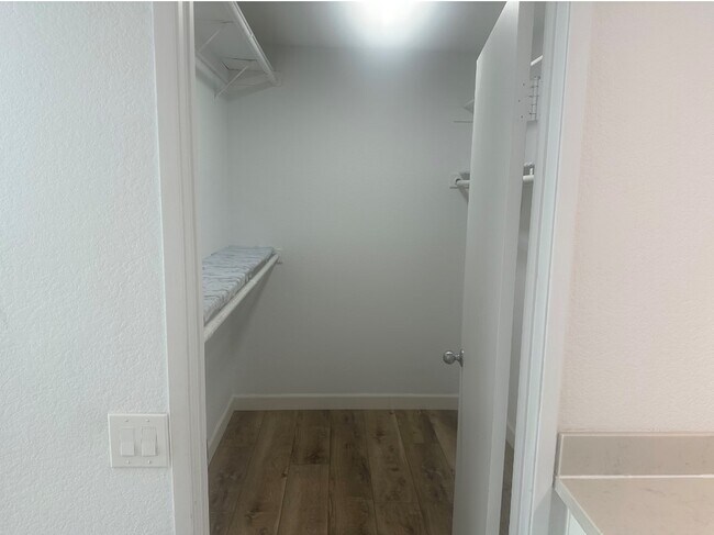 Foto del edificio - 4235 Porte de Palmas