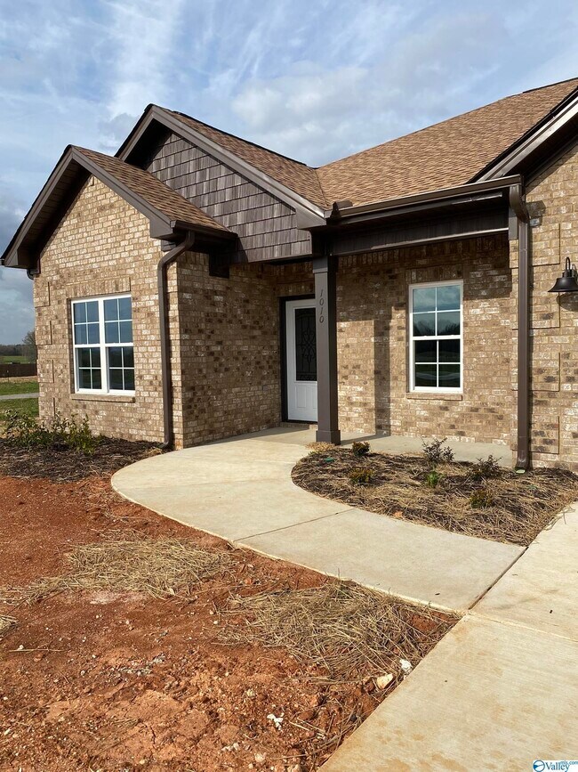 1010 Murphy Hill Rd, Toney, AL 35773 House Rental in Toney, AL