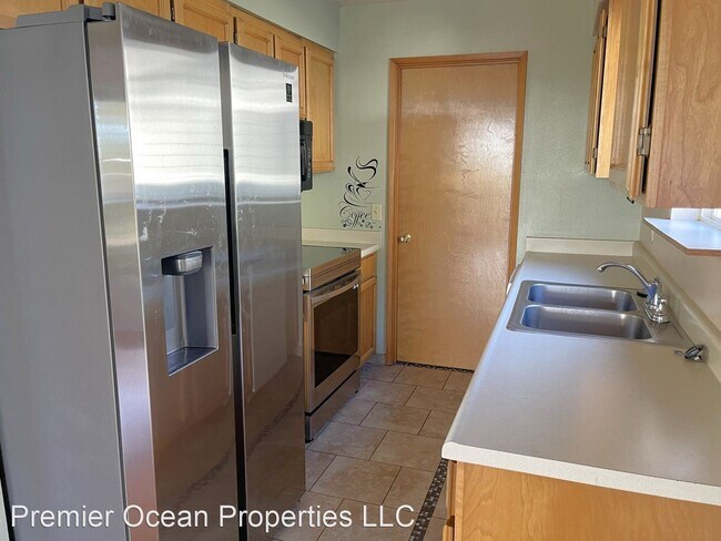 Building Photo - 4 br, 2 bath House - 17305 Blueberry Dr.