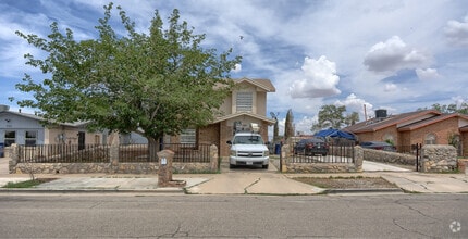 Building Photo - 9307 Chantilly Dr