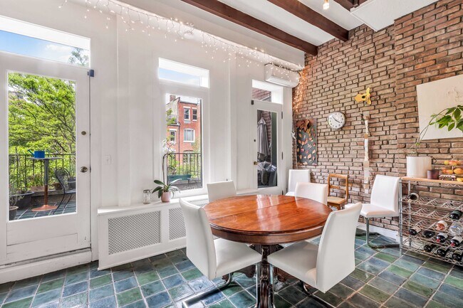 Foto del edificio - 153 W 93rd St