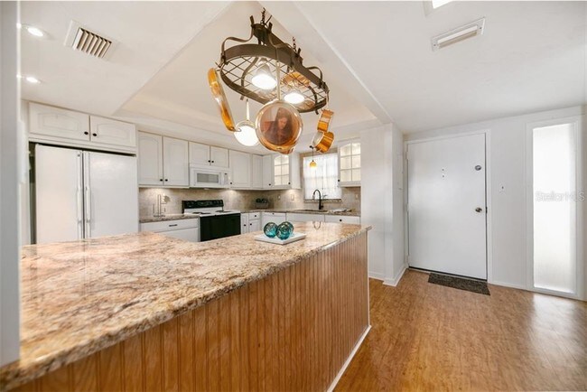 Foto del edificio - 1400 1st Ave W