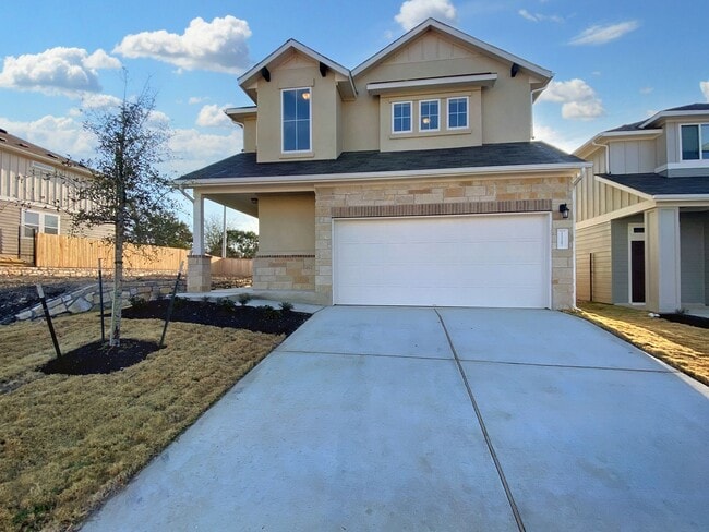 Building Photo - Beautiful and Spacious 4/BR 3.5/BA Modern ...