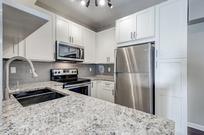Building Photo - Oak Trail at Cherry Creek South