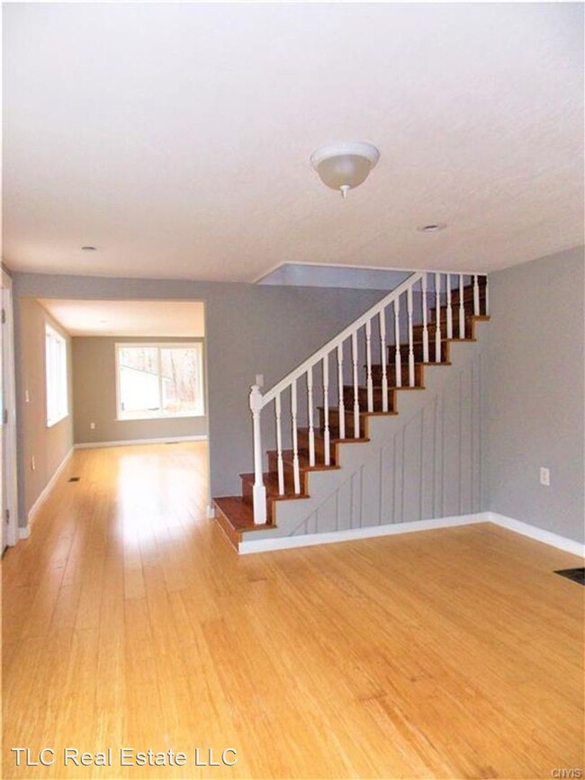Building Photo - 5 br, 2 bath House - 6136 State Route 3