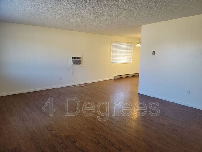 Foto del edificio - 5921 N Wiscomb St