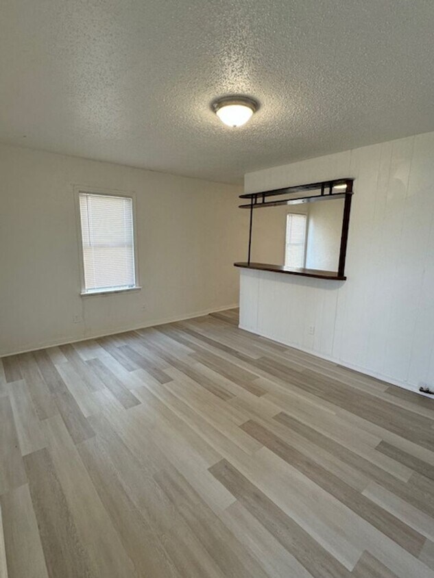 Primary Photo - 3bd 1ba Ready for Immediate Move-in
