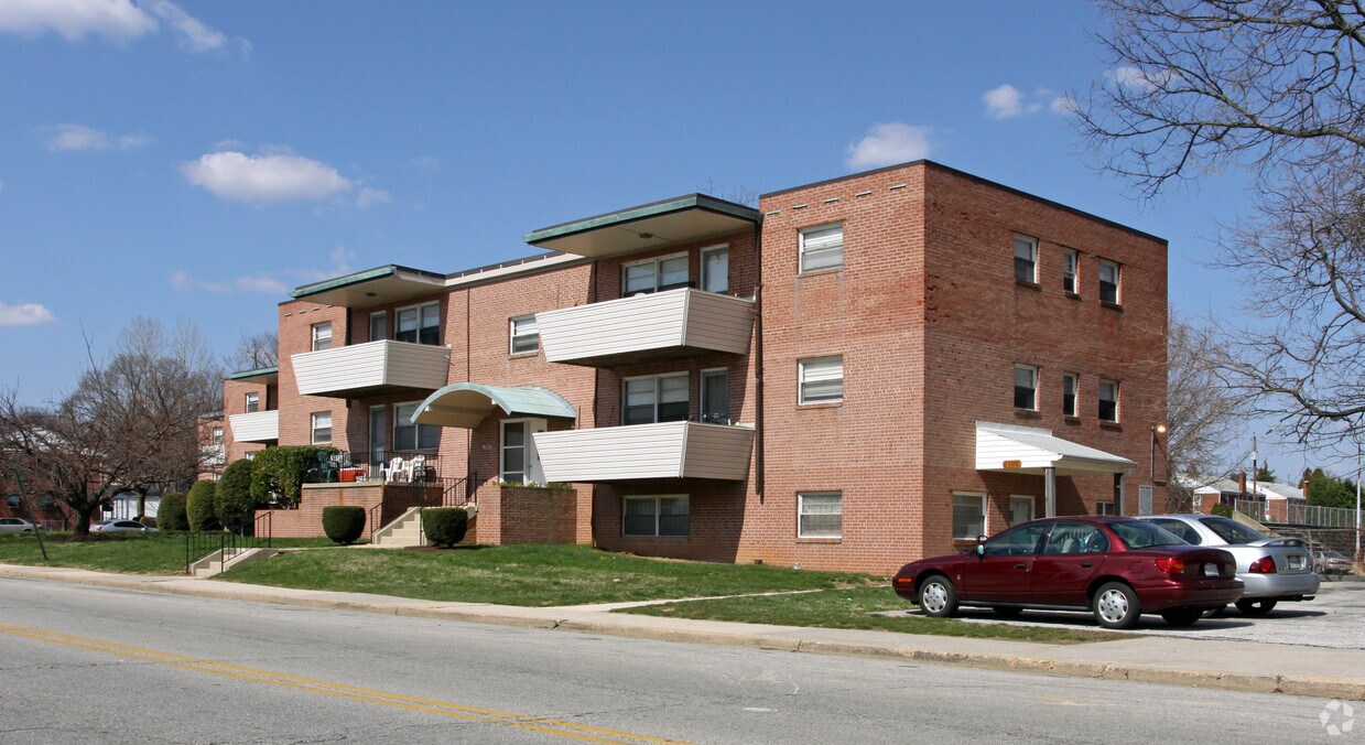 Foto del edificio - The Fallstaff Apartments