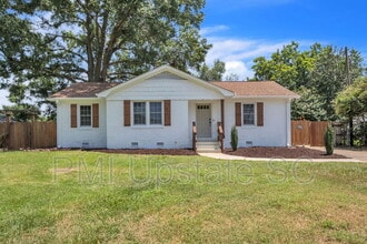 Building Photo - 120 Abbotsford Dr