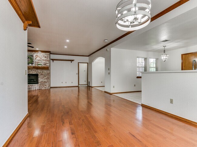 Building Photo - 6439 Masons Dr