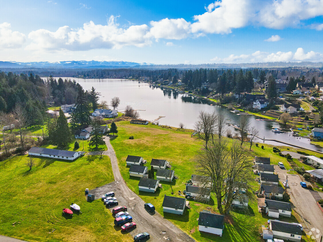 Foto del edificio - Lake Meridian Cottages