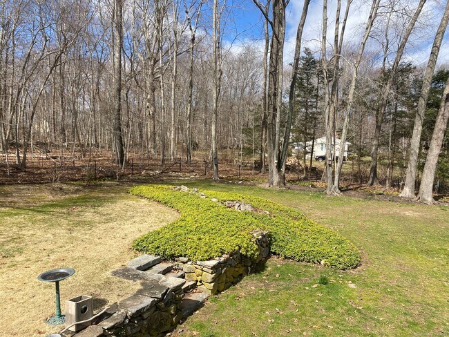 Building Photo - 437 Green Hill Rd