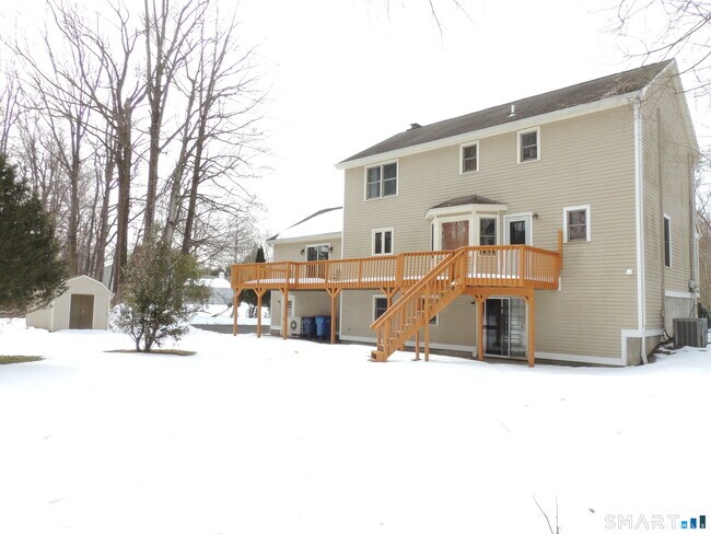 Building Photo - 12 Cardinal Ln