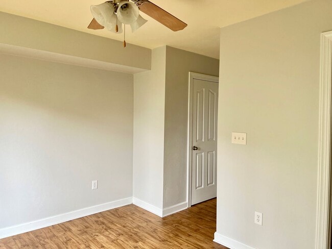 Building Photo - 3BD/3.5BA Condo w/ Garage in Chicks Beach!...