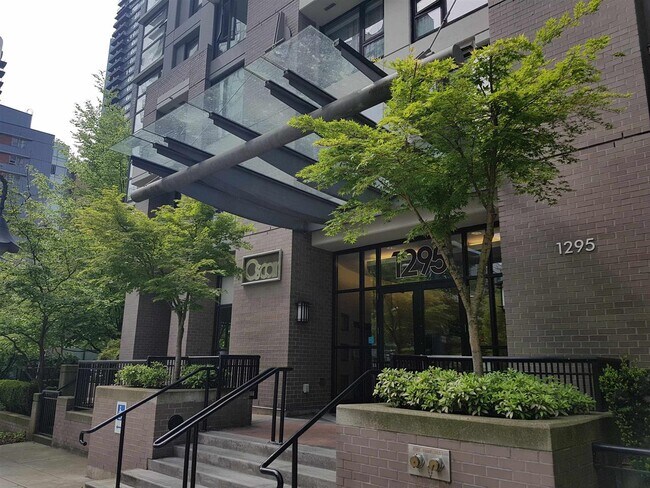 Photo du bâtiment - 1295 Richards St