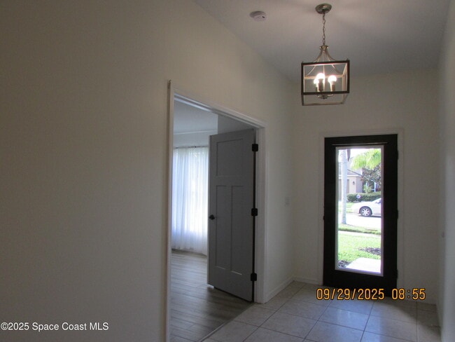 Building Photo - 2070 Tiburon Ln