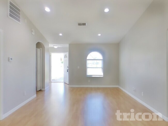 Foto del edificio - 2305 Cutler Ct