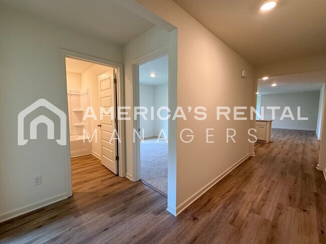Foto del edificio - Home for rent in Chelsea! - SIGN A 13 MONTH LEASE BY 06/30/26 TO RECEIVE A $250 DISCOUNT ON YOUR ...