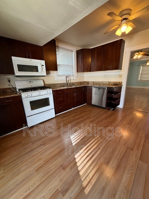 Foto del edificio - 2526 Keller Ave